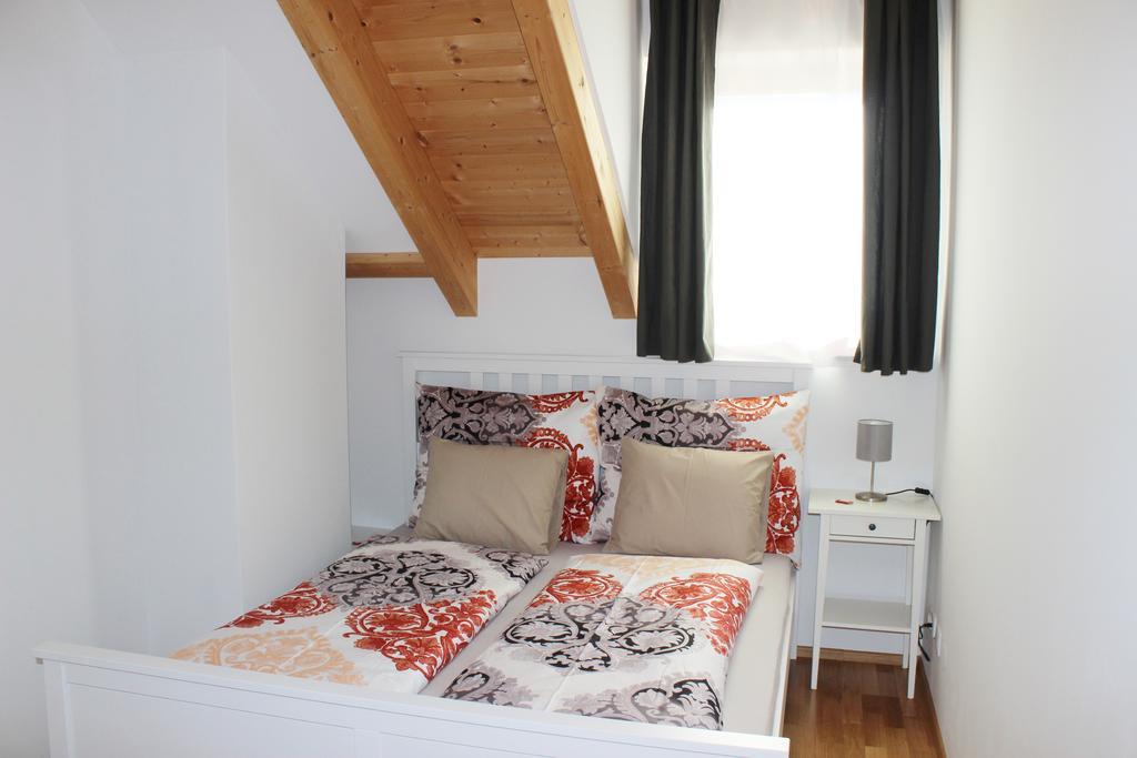 Ferienwohnung Earthloft Bad Kleinkirchheim Bilik gambar